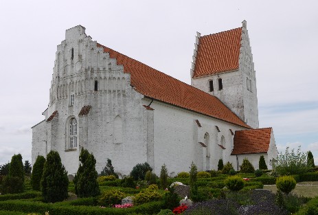 Fanefjord Kirke. - Bjarne Larsen © 2010